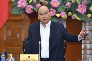 政府總理阮春福主持政府常務會議並發表講話。（圖源：光孝）