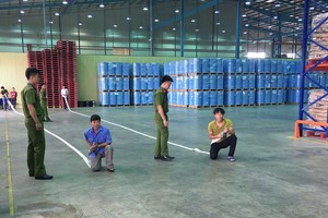 消防部門為企業員工進行救火集訓。