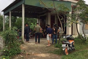 職能力量在事發地點勘察現場。（圖源：紅嶺）