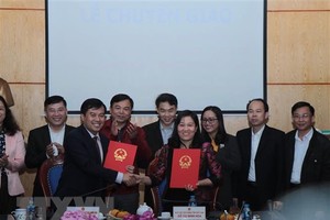 北件省國會代表團辦公廳移交簽署儀式。（圖源：越通社）