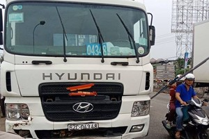 檢測局鑒定結果：肇事集裝箱車的剎車系統完全達標。圖為肇事集裝箱車停止後的車禍現場。（圖源：盛黎）