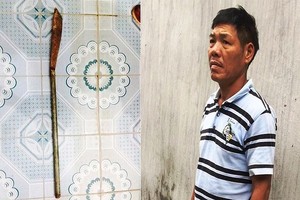 被扣押的嫌犯黃文五與涉案長柄刀。（圖源：寶簪）