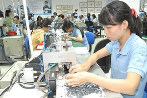 市高新技術園區Sonlon有限責任公司生產超小音響設備與微機電子。