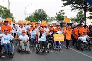 100名殘疾人運動員參加此次比賽。