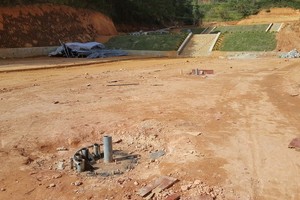 未經職能機關許可的“世界奇觀縮影”模式建築物已被拆除。（圖源：段堅）