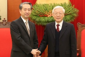 總書記、國家主席阮富仲接見熊波大使。（圖源：VOV）