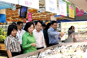 加強檢查以確保市場上食品安全。