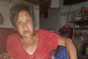 說到自己的處境，陳慶新老淚縱橫。