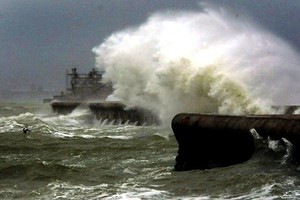 國家水文氣象預報中心：東海現 8 級陣風，海浪高2至4米，海上波濤洶湧。（示意圖源：互聯網）