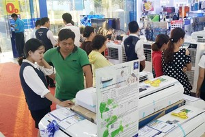 在電子消費品行的行銷員正很匱乏。