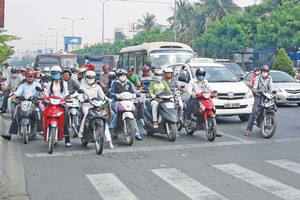 嚴正執行交規是每一名在街道流通者最基本的 意識，也是責任。