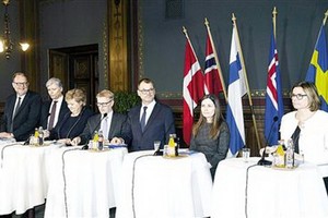 北歐國家芬蘭、瑞典、挪威、丹麥和冰島日前在芬蘭首都赫爾辛基簽署一份應對氣候變化的聯合聲明。（圖源：新華社）