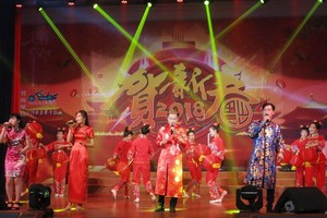 畢寶藤舉辦“快樂新的一年＂演唱會。