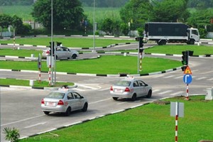 圖為汽車駕訓場地。