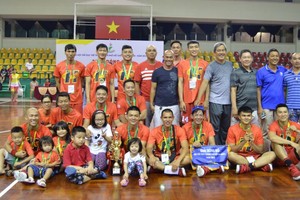 去年第十一郡男隊奪得全市球賽冠軍。