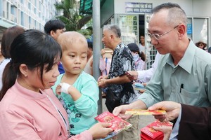 小朋友年紀小小患癌症，真讓人看著心疼。