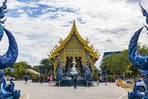 清萊藍廟一瞥。