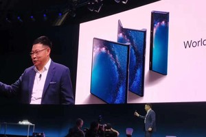 中國華為公司24日在西班牙巴塞羅那舉行產品發佈會，首次推出基於第五代移動通信技術(5G)的商用手機Mate X 。（圖源：互聯網）