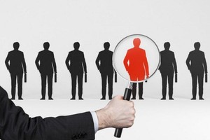 市內務廳：本市行政單位精簡編制1321人，其中有605名公務員、641名職員、71名合同勞工、4名街坊組非專責幹部。（示意圖源：互聯網）