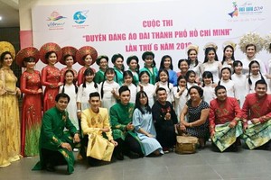 第五郡婦聯會參賽者合影。