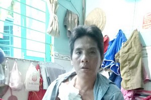 黃國新的腫瘤脹大又痛。