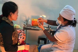 儘管發生若干併發症病例，但ComBE Five“5合1”疫苗仍繼續得到使用。