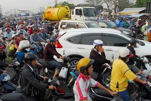 逾六成市民支持限制個人車輛。
