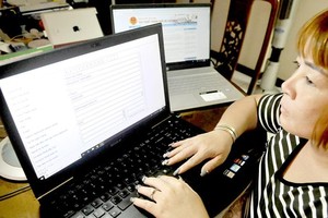 透過HTKK軟件報稅。