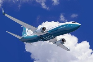 受到埃塞俄比亞航空空難導致的全球禁飛令影響，波音737MAX系列飛機的停飛可能讓波音公司面臨巨額索賠和罰款，保守估計波音將要賠付50億美元。（圖源：互聯網）