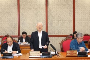 總書記、國家主席阮富仲（中）主持會議並發表講話。（圖源：智勇）