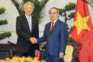 市委書記阮善仁接見新加坡副總理兼國安部長張志賢。（圖源：市黨部新聞網）