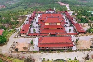 從高處俯瞰的三黃廟。（圖源：黃俠）