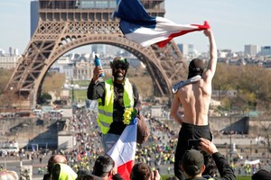 法國“黃背心”抗議運動第20周巴黎示威。（圖源：路透社）