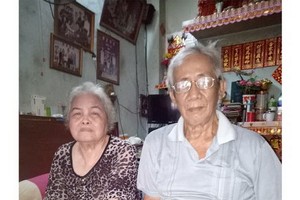 黎迪昭、謝芳夫婦年逾古稀，又多病纏身。