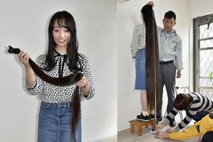 川原華唯都在2018年以155.5厘米長的頭髮，獲《健力士世界紀錄大全》認可為當時世界上頭髮最長的青少年。（圖源：互聯網）