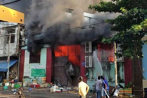 平新郡農產品倉庫火警現場。（圖源：越快訊）