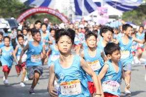 孤兒首次參加The Lakes Race慈善跑步賽。（圖源：互聯網）