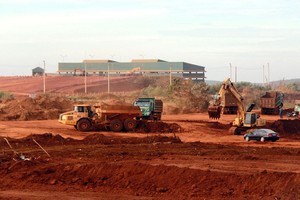 德農省擬擴大礬土開採區。（圖源：中新）