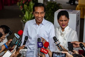 在官方正式公佈大選結果之前，印尼總統佐科（左）18日正式宣佈勝選。（圖源：Getty）