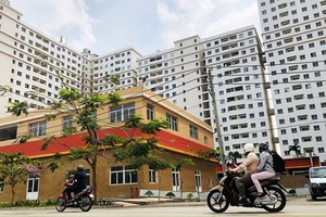 第二郡守添安置區上千間住房荒置了5年多。