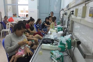 圖為入住市第二兒童醫院呼吸道1科接受治療的病童。（圖源：陲楊）