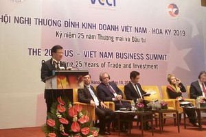 政府副總理鄭廷勇在會議上發表講話。（圖源：玉林）