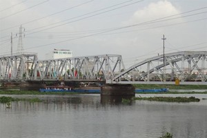 平利鐵路橋一瞥。（圖源：忠孝）