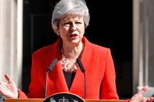 英國首相特蕾莎‧梅24日說，她將於6月7日辭去保守黨領導人一職。（圖源：路透社）