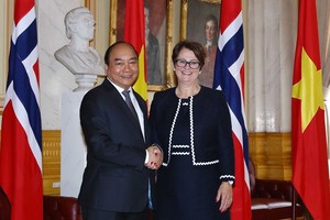 政府總理阮春福會見挪威議長托恩‧特倫。（圖源：VGP）