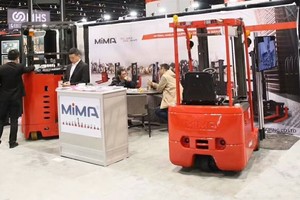 米瑪參加了越南、中國、歐洲和美國的展覽。