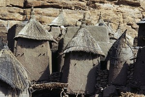 馬里中部一個多貢人聚居的村莊突遭身份不明武裝人員槍擊，已致95人死亡。（圖源：Getty Images）