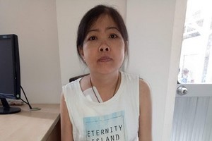 林美珠病倒後身體消瘦無力。