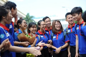 志願大學生已為高考接力活動作好準備。