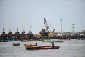 據報導，一股渦旋氣流在阿拉伯海上空匯集成形，預計將於13日形成氣旋風暴登陸印度西部古吉拉特邦，當地沿海城鎮正緊急疏散約30萬人。（圖源：互聯網）